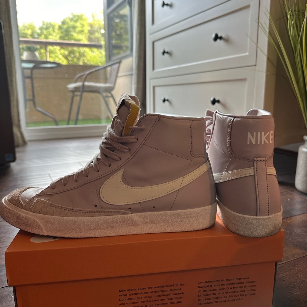 Nike Blazer Mid '77 Violet
